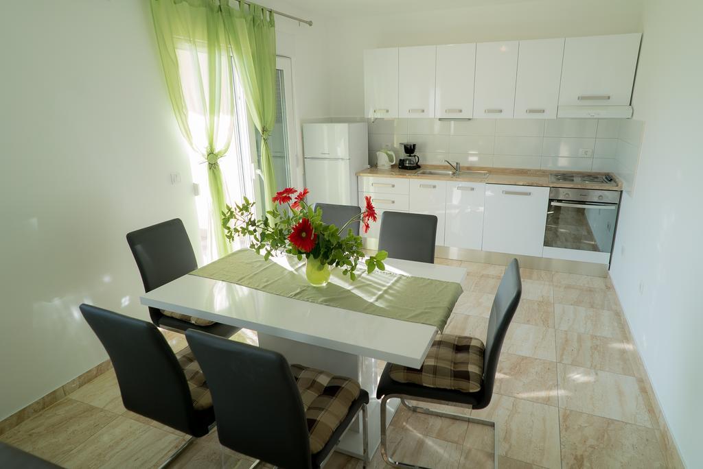 Apartmani Ruzica Μακάρσκα Εξωτερικό φωτογραφία